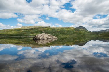 Hemsedal vadisindeki Eldrevatnet Gölü, Sogn og Fjordane, Norveç