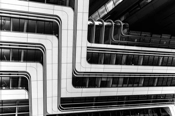 オーストリア ウィーン 2022年9月26日 建築家ザハ ハディッドによるウィーン経済ビジネス大学 — ストック写真