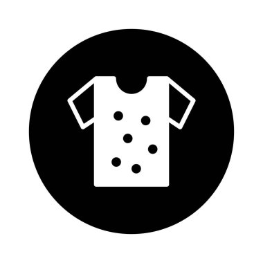 Bir minimalist grafik simgesi, siyah noktalı beyaz bir tişörtü simgeleyerek, modern bir tasarım yaratıyor..