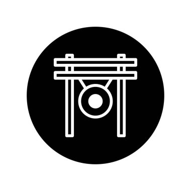 Yuvarlak çerçeveli bir gongun minimalist bir illüstrasyonu. Görüntü, geleneksel bir oryantal müzik enstrümanının siluetini gösteren beyaz bir arkaplanda izole edilmiştir..