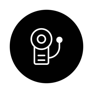 Koyu arkaplanda basit bir alarm çanı simgesi. Güvenlik ve acil durumu sembolize eder. Alarm veya acil bildirimleri göstermek için mükemmel.