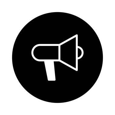 Siyah arkaplana karşı beyaz bir megafon simgesi sergilenir. Bu grafik iletişimi, anonsları ve topluluk önünde konuşmayı temsil ediyor..