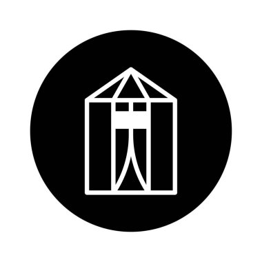 Minimalist bir sera ikonu, siyah bir arkaplana karşı temiz, geometrik bir tasarıma sahiptir. Büyümeyi, sürdürülebilir bahçıvanlığı ve modern mimari basitliği simgeliyor..