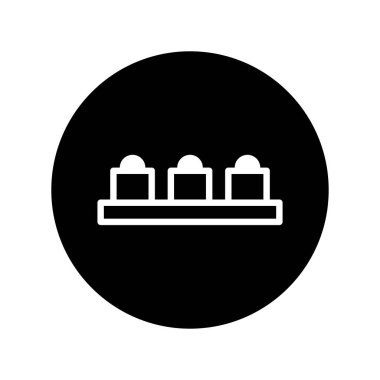 Bir minimalist grafik çizimi koyu siyah çember arkaplan içinde üç elementli bir yapıya sahiptir. Tasarım basit ama sanatsal, modern ve temiz bir estetik..