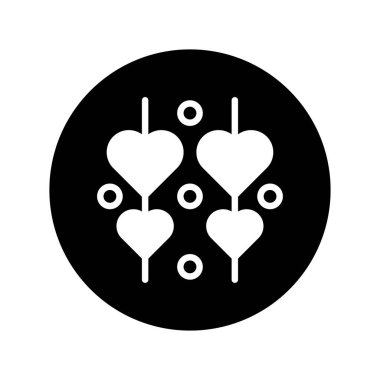 Minimalist bir siyah-beyaz kalp ikonu tasarımı. Çeşitli yaratıcı projelerde aşkı ya da bağlantıyı ifade etmek için mükemmel. Basit, zarif bir grafik elementi..