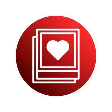 Resim bir kalp sembolü ile istiflenmiş fotoğraf çerçevelerini gösterir. Temiz çizgiler ve parlak kırmızı renkle hazırlanmış aşk temalı ya da kişisel hafıza tasarımı için mükemmel..