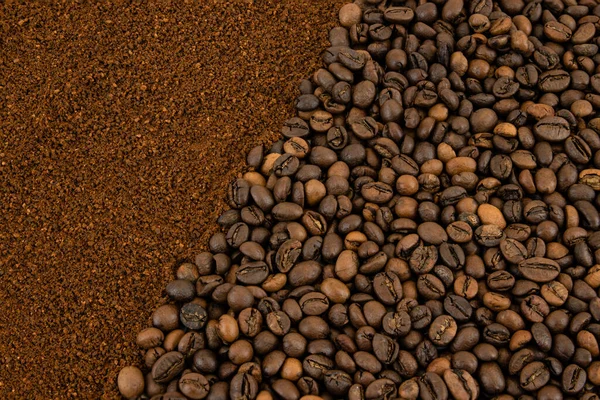 Kaffeebohnen Auf Einem Holzgrund — Stockfoto