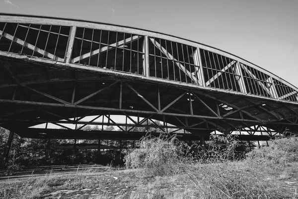 Metal Structures Old Abandoned Aircraft Hangar Black White Photo — Stock Photo, Image