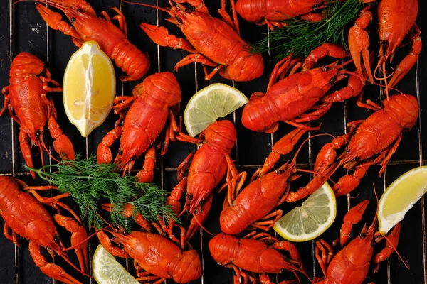 Crayfish Cozido Rio Com Limão Ervas São Colocados Para Fora — Fotografia de Stock
