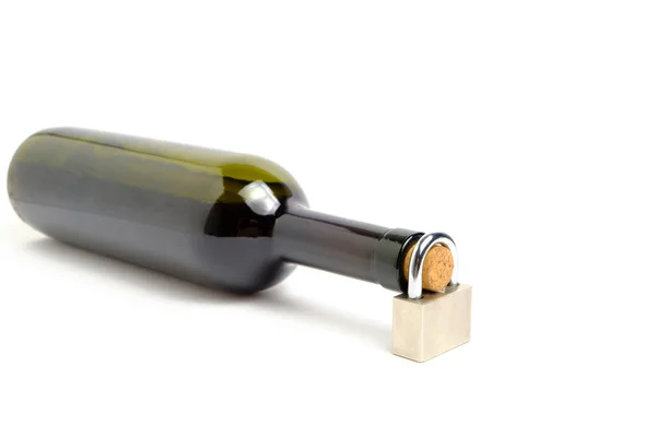 Wino Butelkowe Zamek Szyi Białe Tło Koncepcja Zakazu Picia — Zdjęcie stockowe