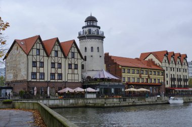 Kaliningrad, Rusya, 26 Ekim 2022 Sur, turistik bölge, balıkçı köyü.