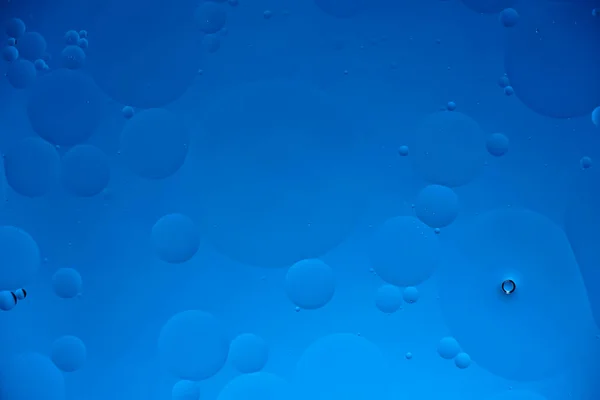 Синій Абстрактний Фон Масляними Колами Смугами Градієнтом — стокове фото