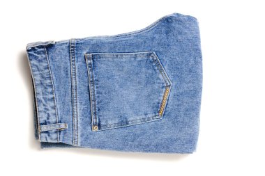 Katlanmış kot pantolon beyaz arkaplan