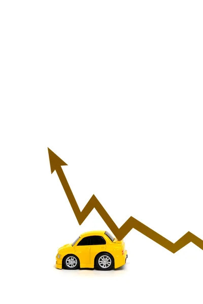 自動車価格の上昇を示す矢印付きの車とグラフ — ストック写真