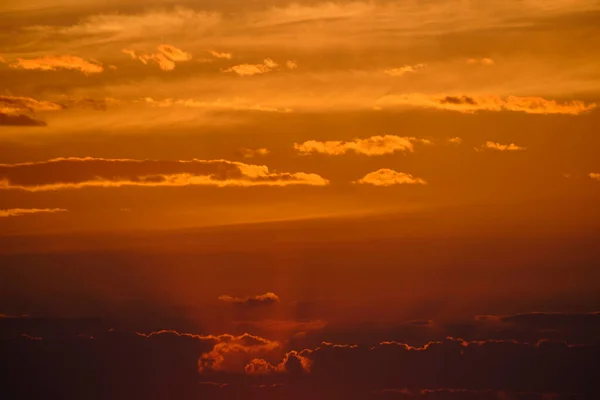 Wolken Gelber Himmel Hintergrund Bei Sonnenuntergang — Stockfoto