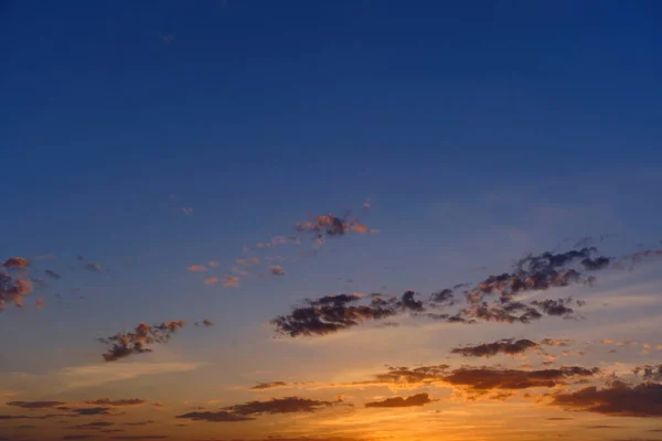 日落时的蓝天背景 — 图库照片