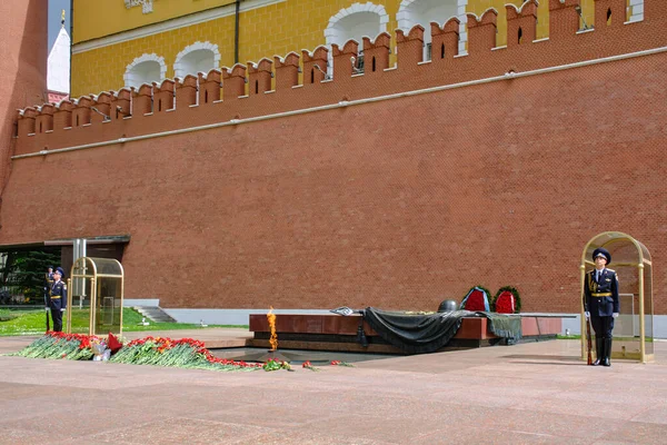 Moskow Rusia 2023 Guard Kuburan Tentara Yang Tidak Diketahui Dinding — Stok Foto