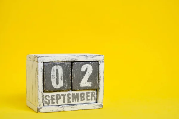 September Wooden Calendar Standing Yellow Background Empty Space Text — Stock Photo, Image