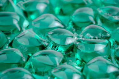 Açık arkaplanda yeşili yıkamak için arka plan kapsülleri