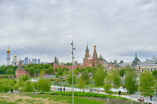 Moscow Russia 2023 View Kremlin Cathedral Christ Savior Zaryadye Park — Stock Photo, Image