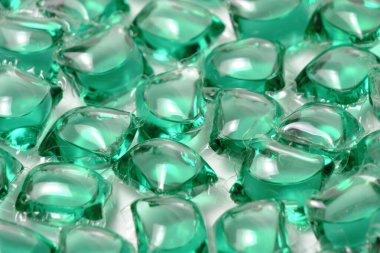 Açık arkaplanda yeşili yıkamak için arka plan kapsülleri