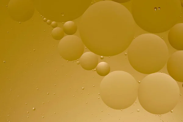 Абстрактний Жовтий Фон Водною Поверхнею Масляних Кіл — стокове фото