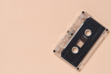 Ses kaseti bej arka plan. Retro aygıtı