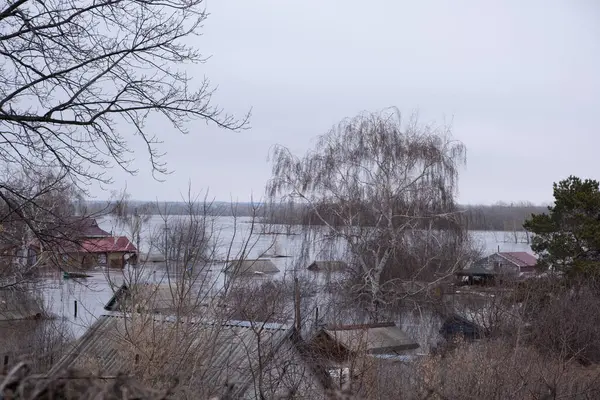 Затопленные Пригородные Районы Время Весеннего Наводнения — стоковое фото