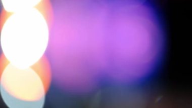 Yanardöner çok renkli ışıklandırma efektleri, bulanık bokeh.
