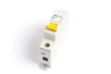 Devre kesicisi beyaz arkaplanda vurgulandı