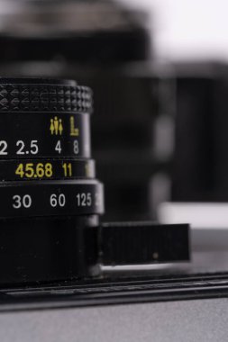 Eski kamera lenslerini kapatın. Sığ derinlik alanı