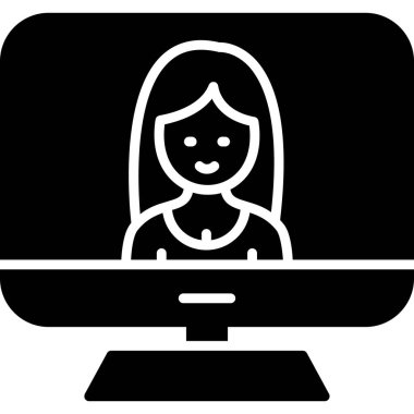 Kadın bilgisayar koltuğunda oturuyor.