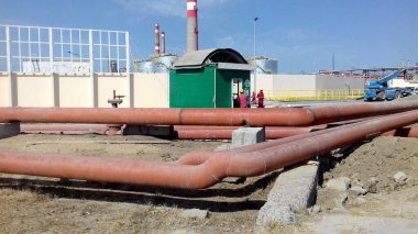 Yeni döşenmiş petrol ihracat boruları