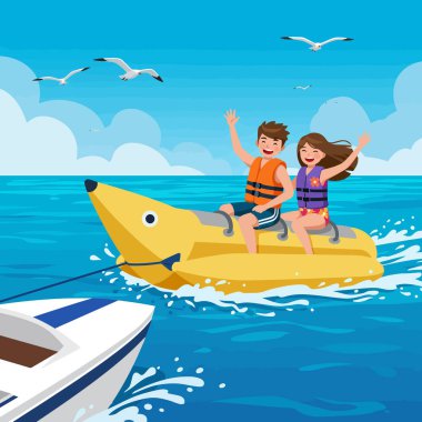 Bir çift suda muz teknesine biniyor, bir tekne tarafından çekiliyor. Tatil ve yaz tatili için harika..