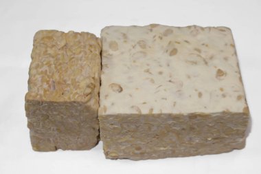 Tempeh ya da Tempe bir Endonezya yiyeceğidir.