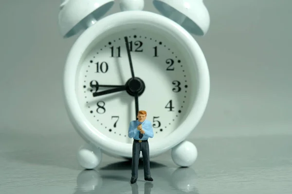 Miniatura Minúsculas Pessoas Brinquedo Figura Fotografia Homem Negócios Preparar Justifica — Fotografia de Stock