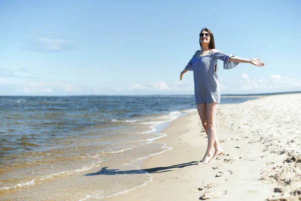 Happy Smiling Woman Free Bliss Ocean Beach Standing Open Hands — Stock Photo, Image