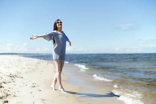 Happy Smiling Woman Free Bliss Ocean Beach Standing Open Hands — Stock Photo, Image