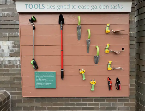 Ekmek ve biçmek için kullanılan bahçe aletleri