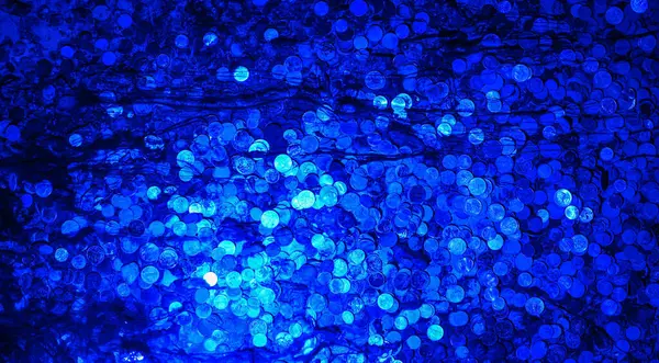 Dilek tutmak için Ruby Falls 'taki su havuzuna atılmış bozuk paralar. Chattanooga 'da