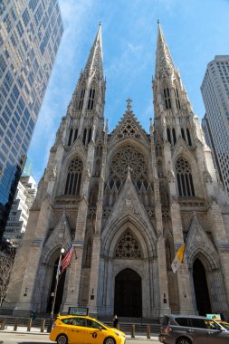 New York City, New York: 18 Şubat 2022 - Manhattan, New York 'taki St. Patrick Katedrali