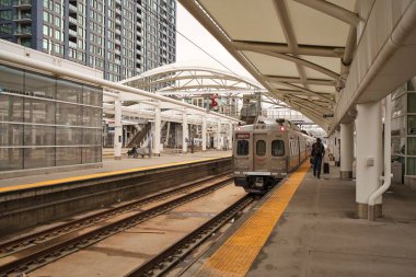 Denver, Colorado: 16 Haziran 2023 - Iconic Denver Union tren istasyonu ve platformu.