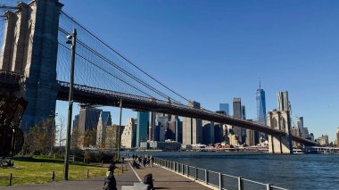 New York 'un panoramik manzarası Brooklyn Köprüsü yakınlarında çekildi