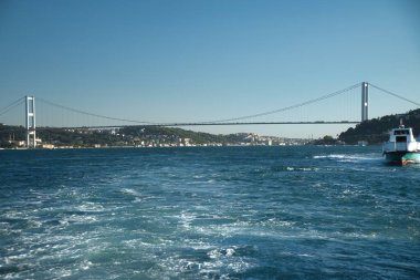 İstanbul, Türkiye 'deki İstanbul Boğazı' ndan geçen feribottan görüntüler