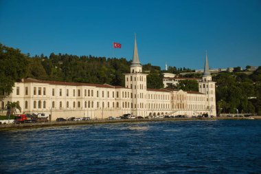 İstanbul, Türkiye 'deki İstanbul Boğazı' ndan geçen feribottan görüntüler