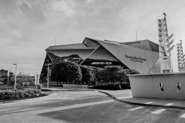 Atlanta, ABD: 22 Nisan 2025: Atlanta şehir merkezindeki güzel Mercedes Benz Stadyumu - Siyah-beyaz spor müsabakalarının çekildiği yer