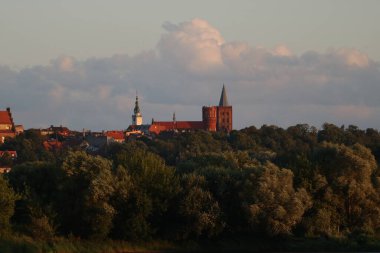 Chelmno şehrinin panoraması. Vistula Nehri 'nden Görünüm.