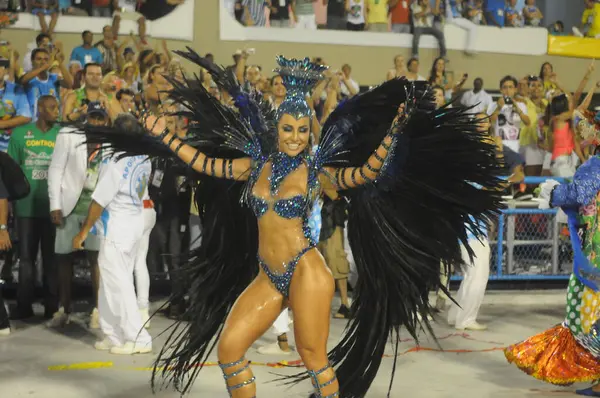 Rio de Janeiro-Brazil, 9 Şubat 2022. Dünyanın en büyük karnavalı olarak kabul edilen Rio de Janeiro Karnavalı sırasında Sambromo Özel Samba Okulları Geçidi.