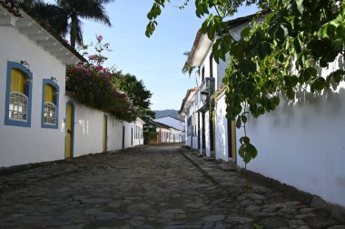 Paraty-Brazil, 9 Ocak 2024 Rio de Janeiro 'daki Paraty şehrinin tarihi mimarisi.