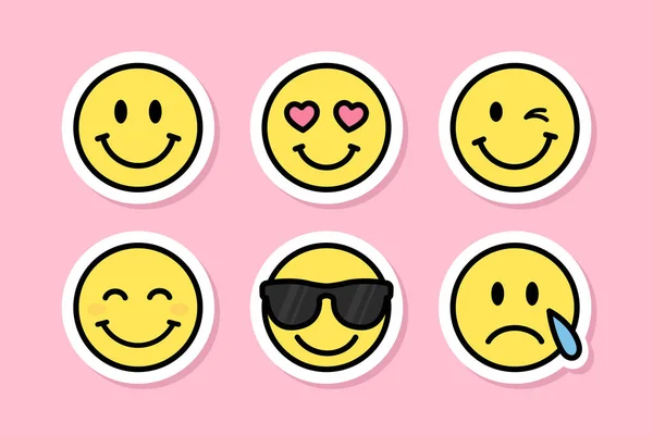 Rostos Sorridentes Conjunto Emojies Bonitos Conjunto Adesivo Vetorial Desenhos Animados —  Vetores de Stock